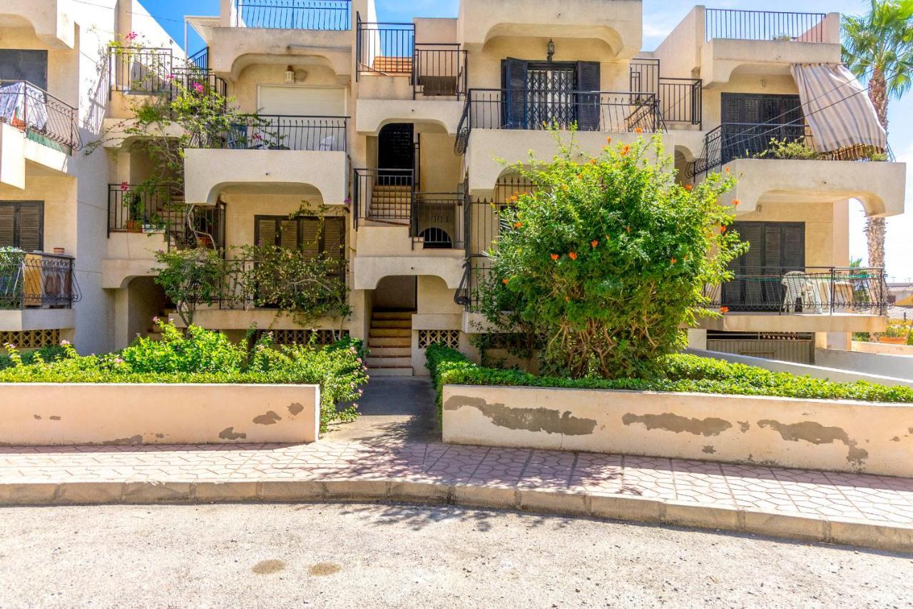 He Torre Del Moro Lägenhet Torrevieja Exteriör bild