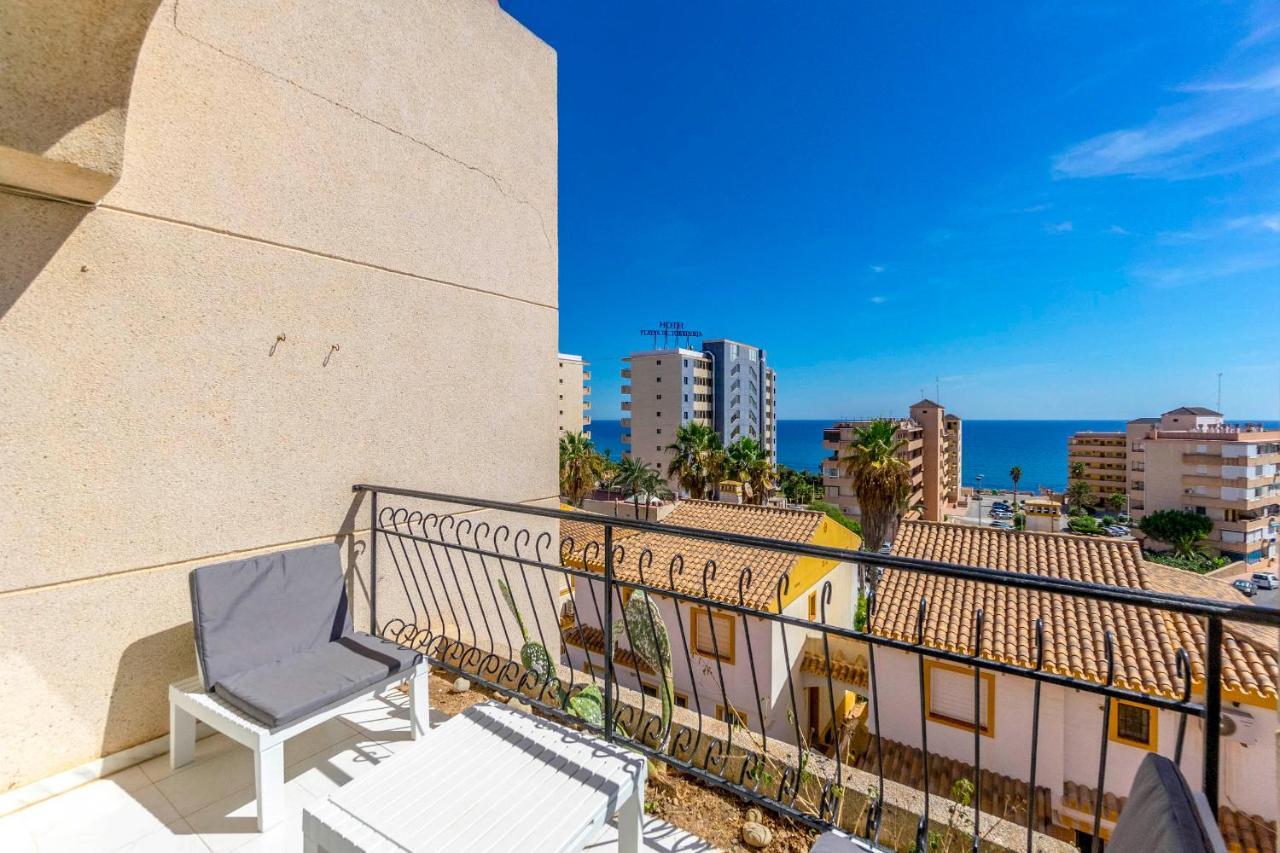 He Torre Del Moro Lägenhet Torrevieja Exteriör bild