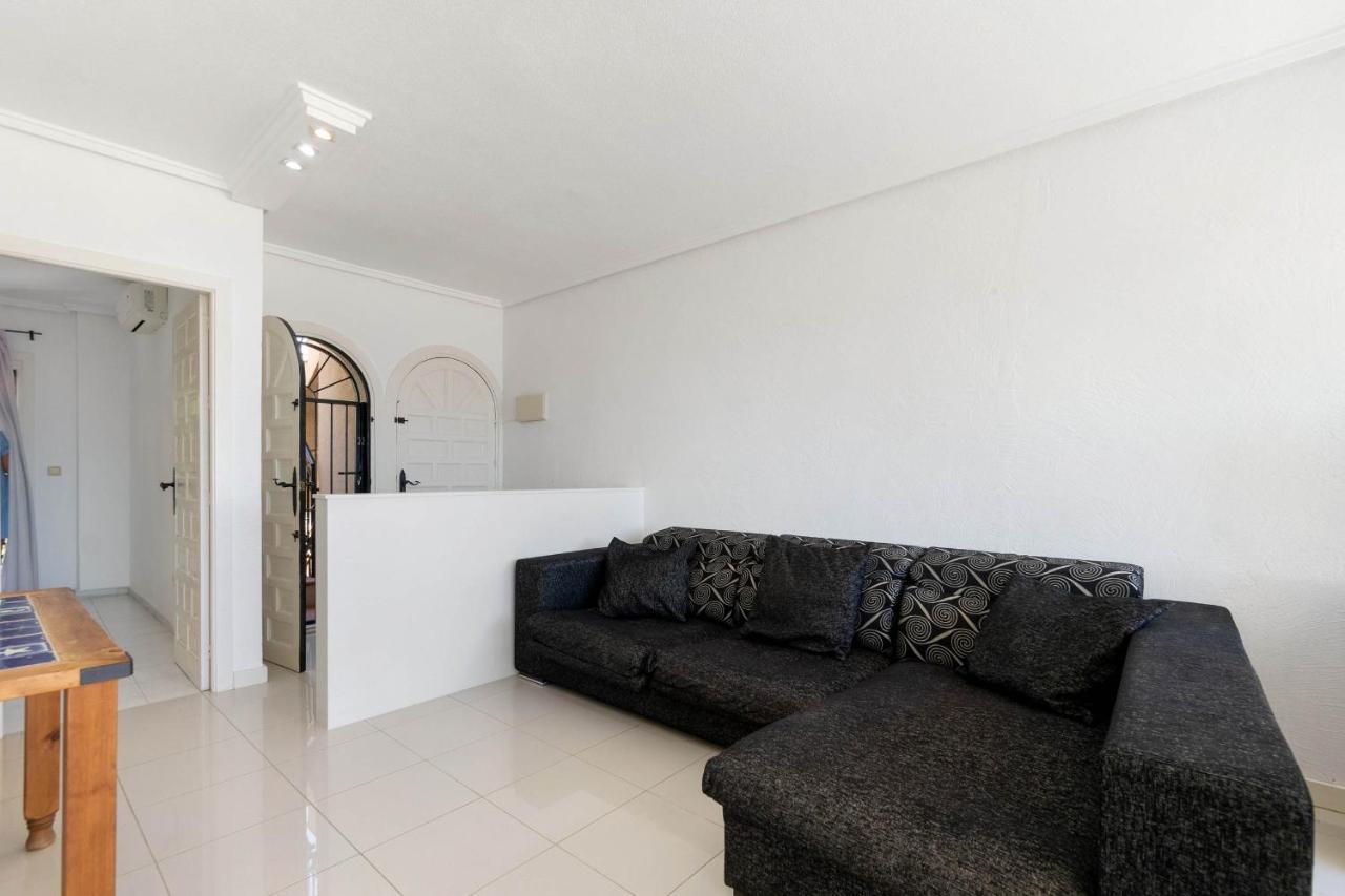 He Torre Del Moro Lägenhet Torrevieja Exteriör bild